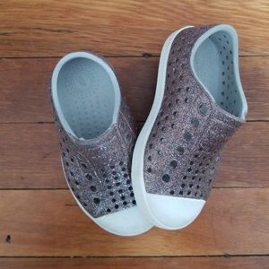 Girls Native Jefferson Slip-On Sneakers
